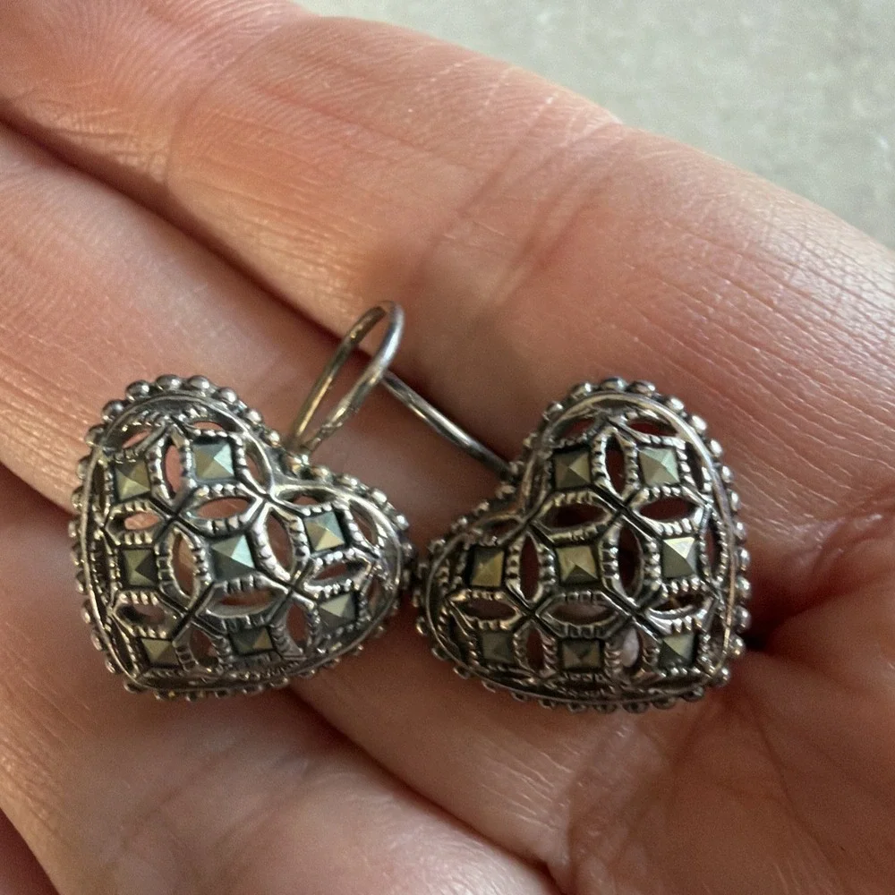 Sterling Silver .925 Marcasite‎ Heart Shaped Pierced Earrings 5.78 g, vintage